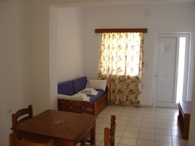 Dias Hotel Apartments Agia Marina Dış mekan fotoğraf